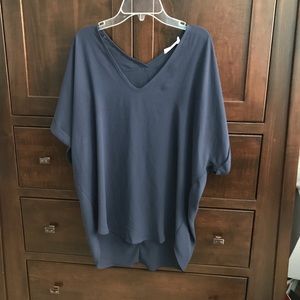 blue tshirt